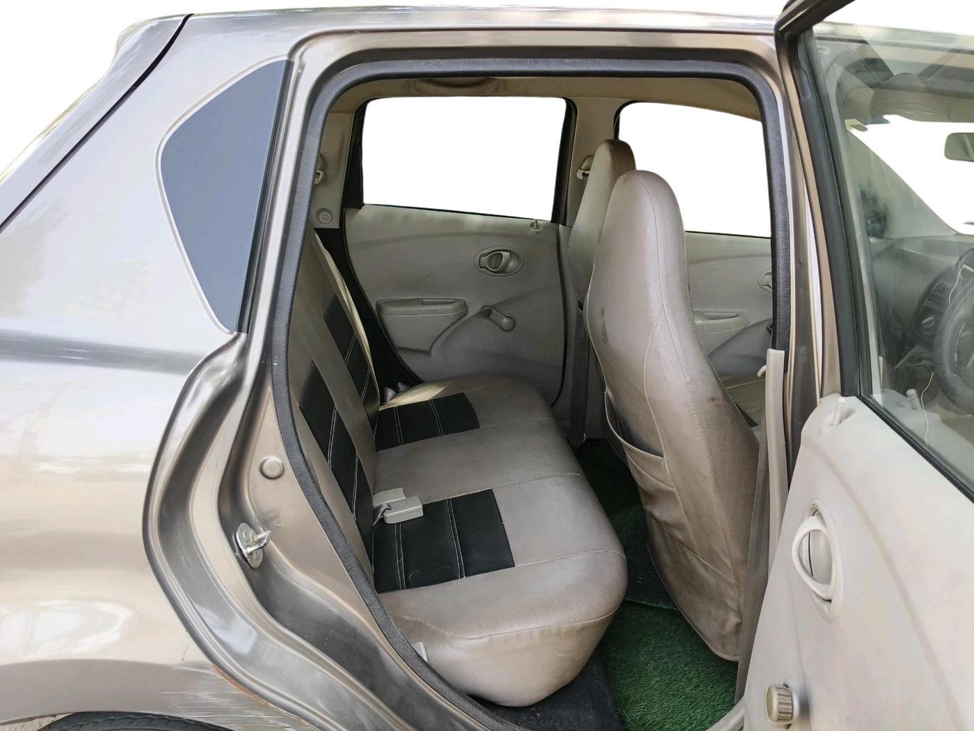 2015 Datsun Go Plus A, Petrol, Manual, 56,021 km, interior