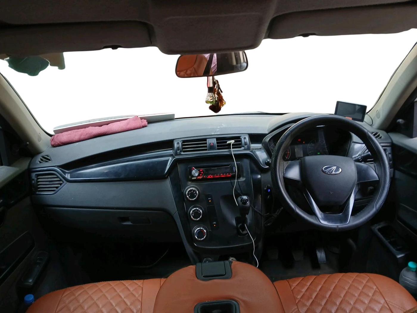 2018 Mahindra Kuv100 K2 TRIP CNG, CNG, Manual, 1,15,500 km, interior