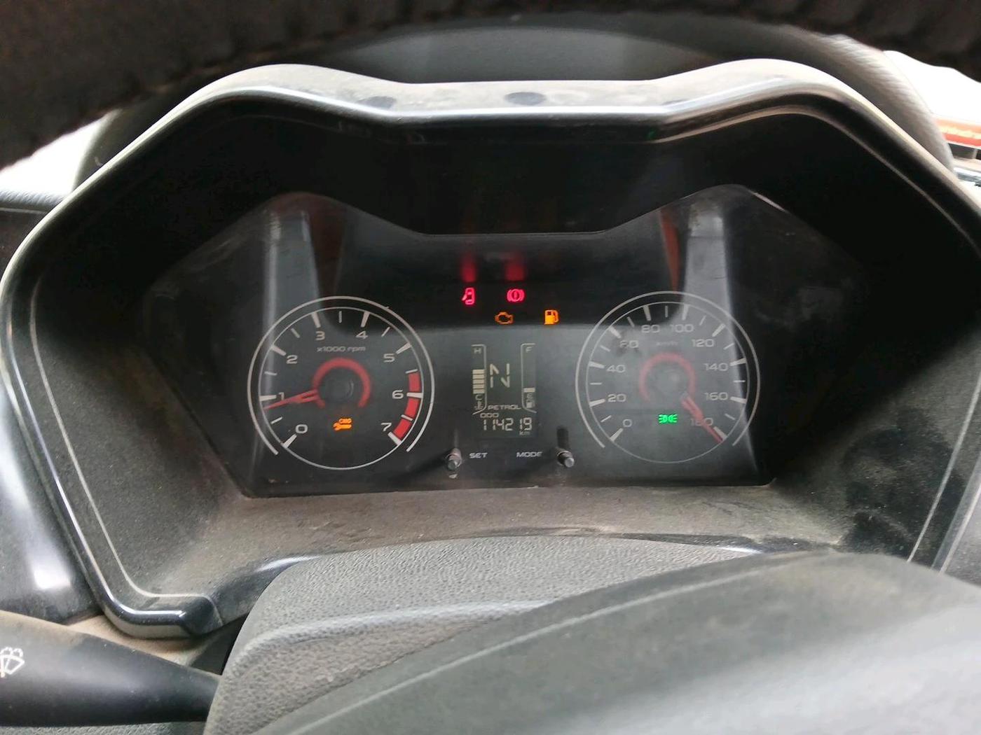 2018 Mahindra Kuv100 K2 TRIP CNG, CNG, Manual, 1,15,500 km, interior
