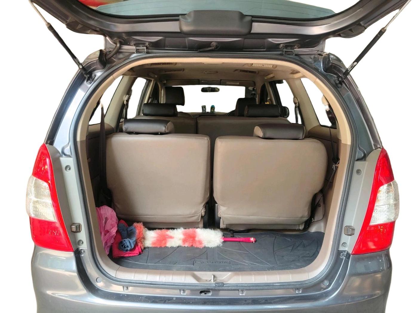 2016 Toyota Innova 2.5 GX 8 STR, Diesel, Manual, 51,736 km, exterior