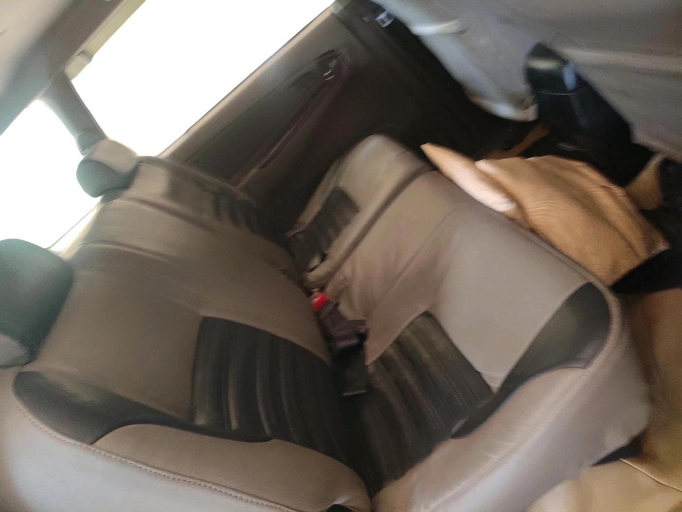 2016 Toyota Innova 2.5 GX 8 STR, Diesel, Manual, 51,736 km, interior