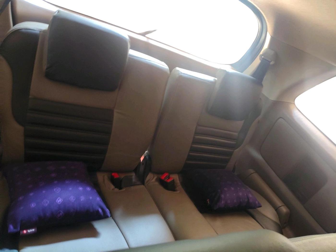 2016 Toyota Innova 2.5 GX 8 STR, Diesel, Manual, 51,736 km, interior
