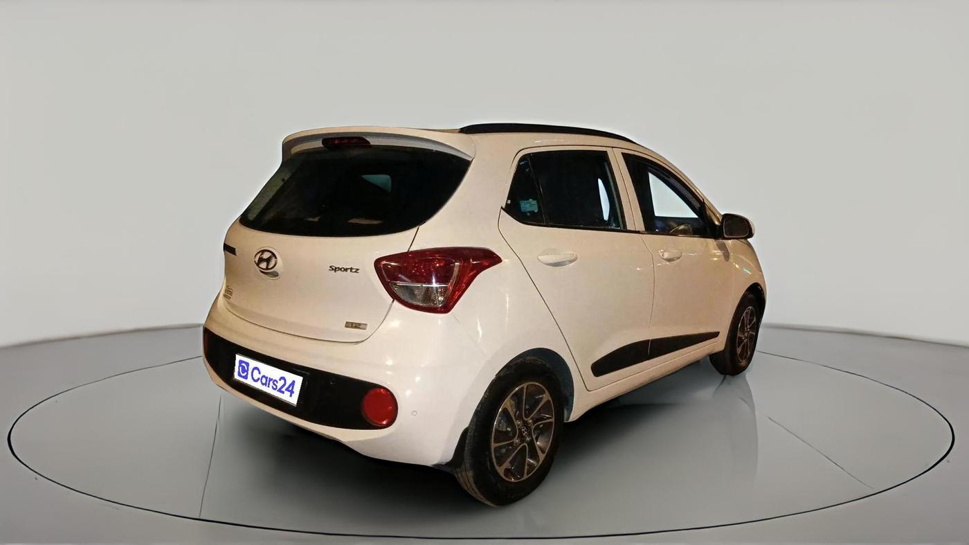 2019 Hyundai Grand i10 SPORTZ AT 1.2 KAPPA VTVT, Petrol, Automatic, 30,264 km, exterior