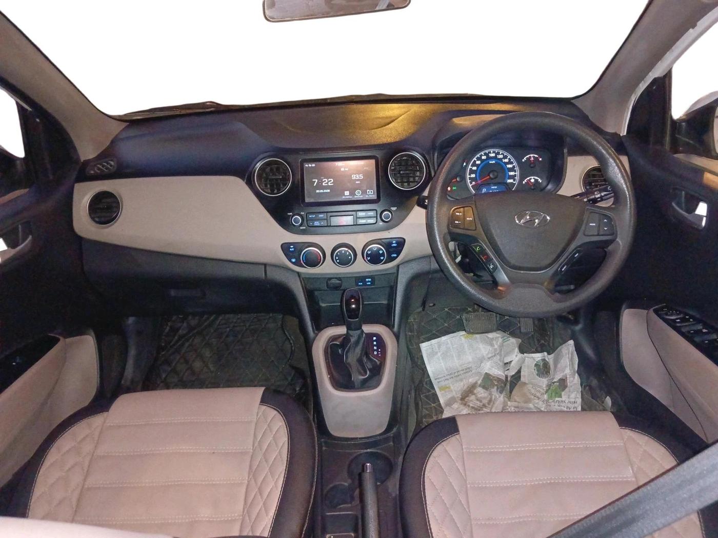 2019 Hyundai Grand i10 SPORTZ AT 1.2 KAPPA VTVT, Petrol, Automatic, 30,264 km, interior