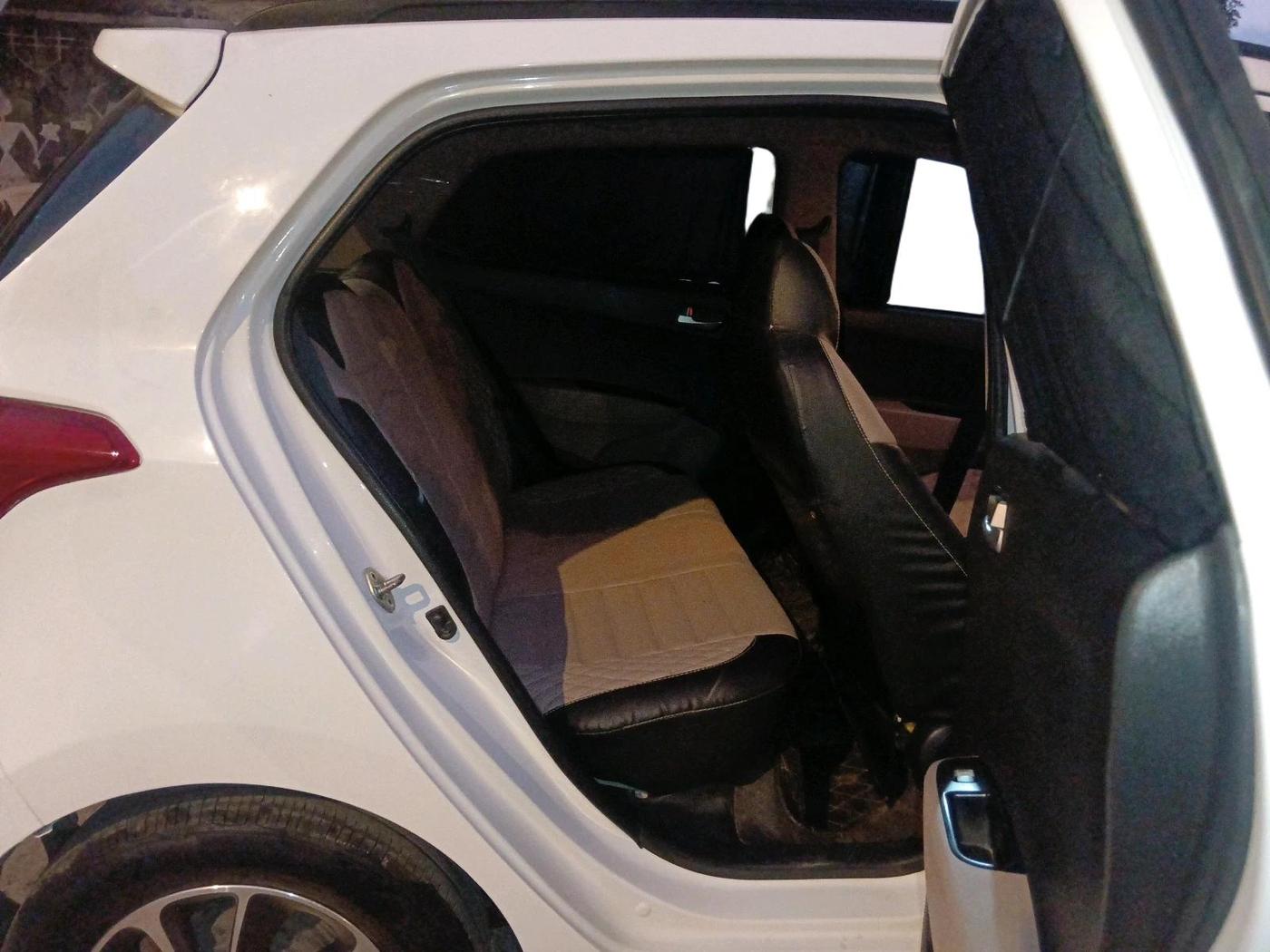 2019 Hyundai Grand i10 SPORTZ AT 1.2 KAPPA VTVT, Petrol, Automatic, 30,264 km, interior