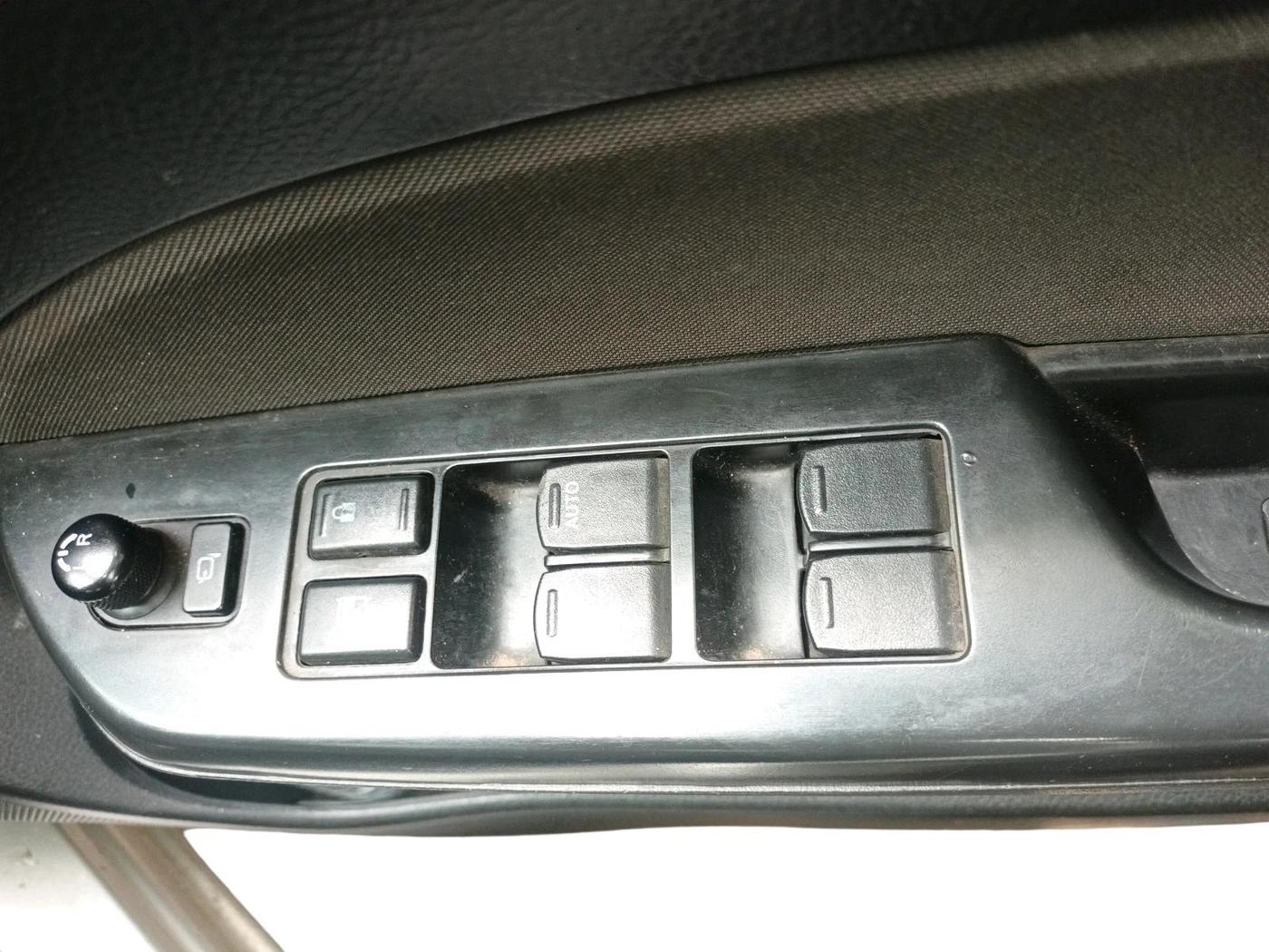 2017 Maruti Swift VXI O, Petrol, Manual, 48,983 km, interior