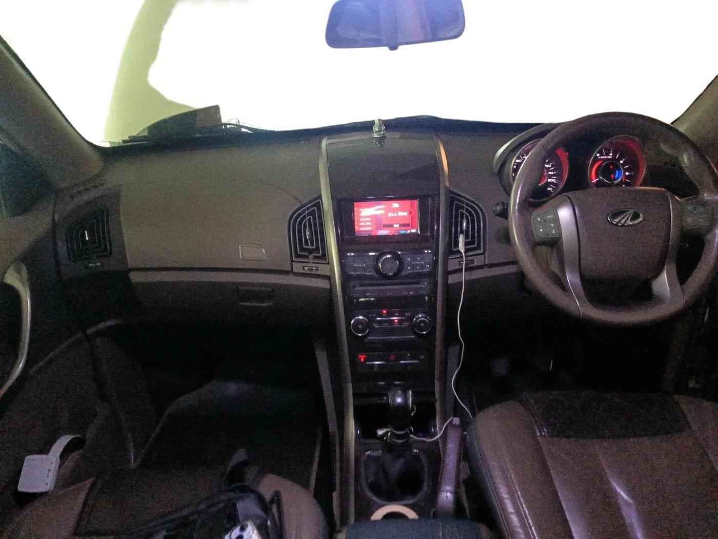 2012 Mahindra XUV500 W8, Diesel, Manual, 78,580 km, interior