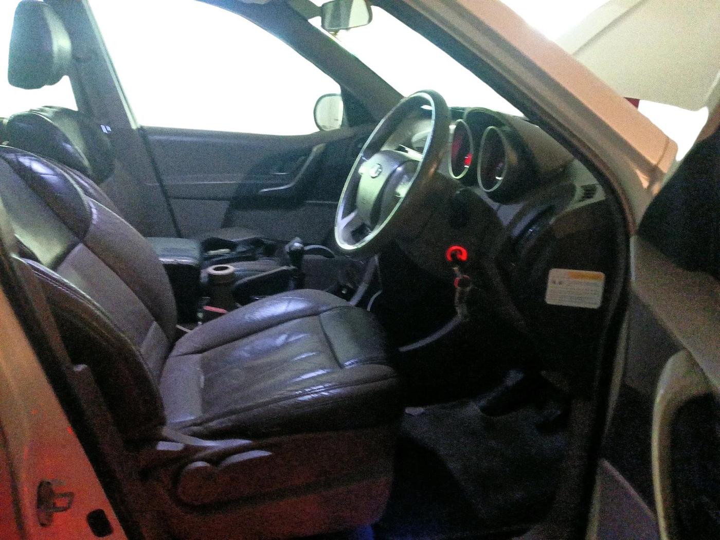 2012 Mahindra XUV500 W8, Diesel, Manual, 78,580 km, interior