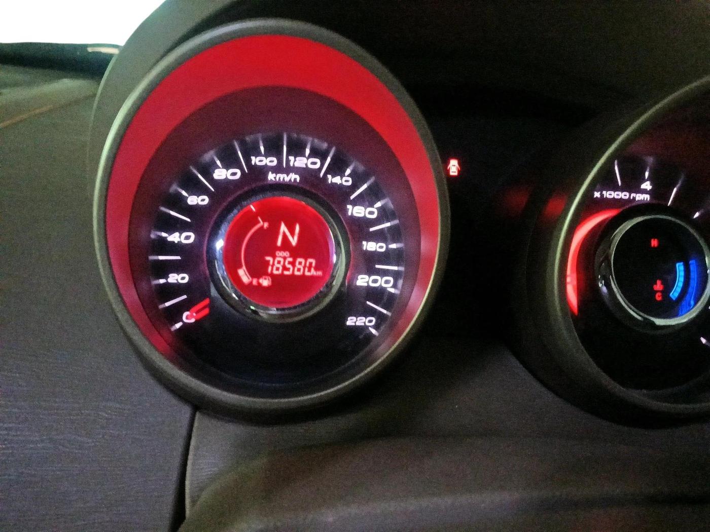 2012 Mahindra XUV500 W8, Diesel, Manual, 78,580 km, interior