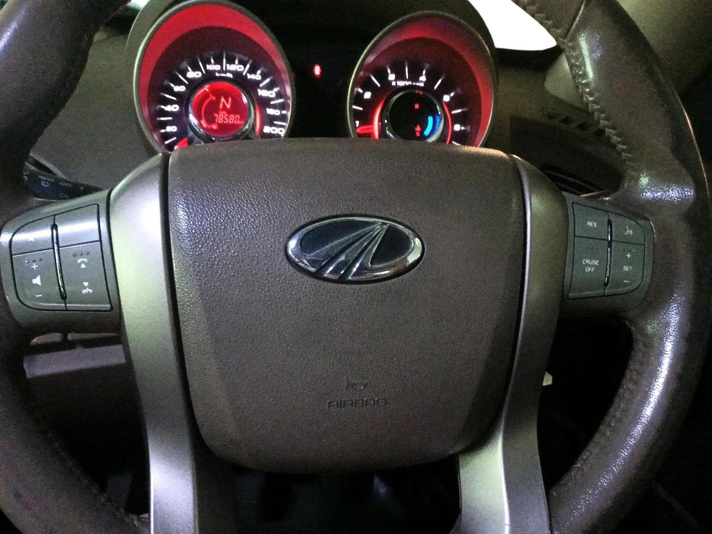 2012 Mahindra XUV500 W8, Diesel, Manual, 78,580 km, interior