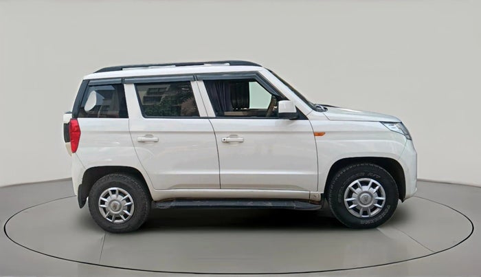 2016 Mahindra TUV300 T6, Diesel, Manual, 1,09,147 km, exterior