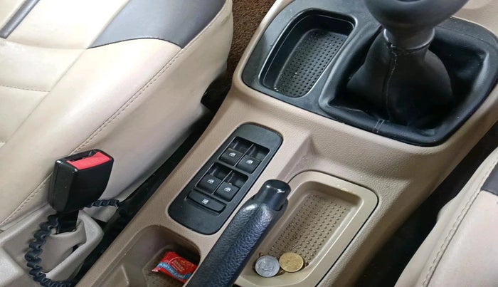 2016 Mahindra TUV300 T6, Diesel, Manual, 1,09,147 km, interior