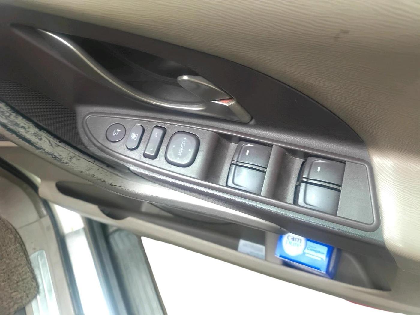 2012 Mahindra XUV500 W8, Diesel, Manual, 1,58,891 km, interior