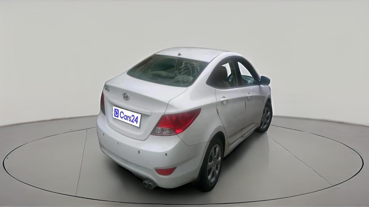 2013 Hyundai Verna FLUIDIC 1.4 VTVT, Petrol, Manual, 66,615 km, exterior
