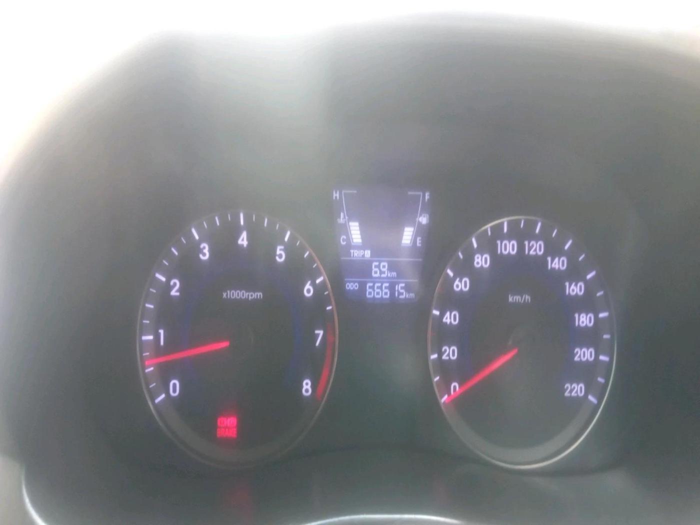 2013 Hyundai Verna FLUIDIC 1.4 VTVT, Petrol, Manual, 66,615 km, interior