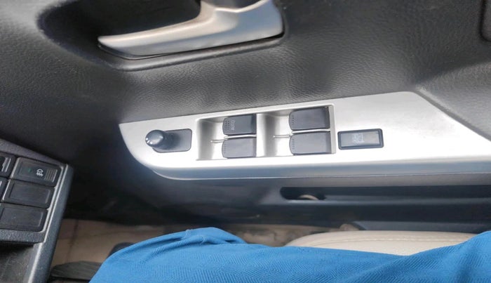 2012 Maruti Wagon R 1.0 VXI, Petrol, Manual, 54,000 km, interior