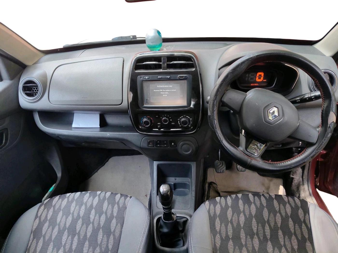2016 Renault Kwid RXT 0.8, Petrol, Manual, 30,280 km, interior