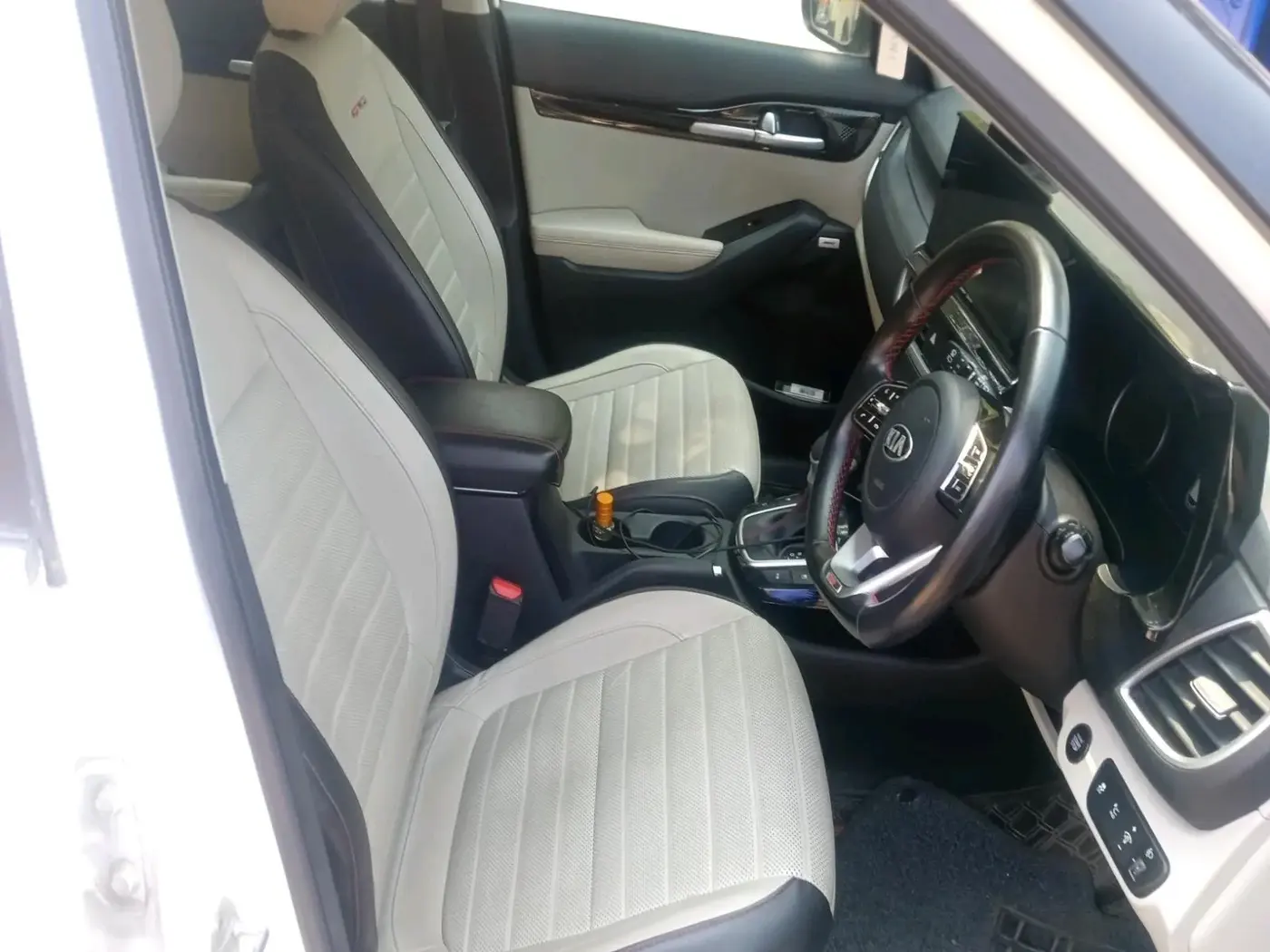 2020 KIA SELTOS GTX PLUS AT 1.5 DIESEL, Diesel, Automatic, 58,485 km, interior