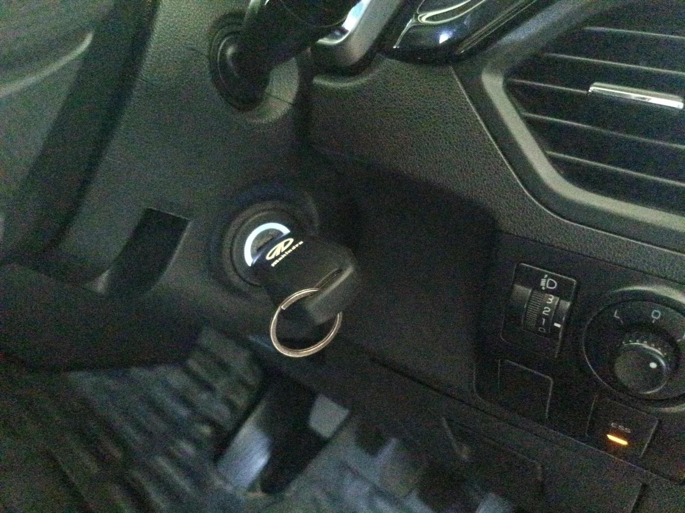 2017 Mahindra KUV 100 NXT K8 P 6 STR, Petrol, Manual, 66,018 km, interior
