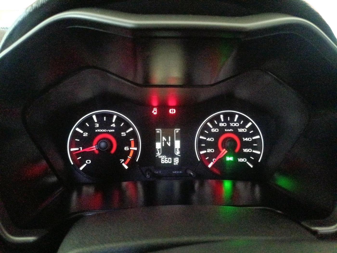 2017 Mahindra KUV 100 NXT K8 P 6 STR, Petrol, Manual, 66,018 km, interior
