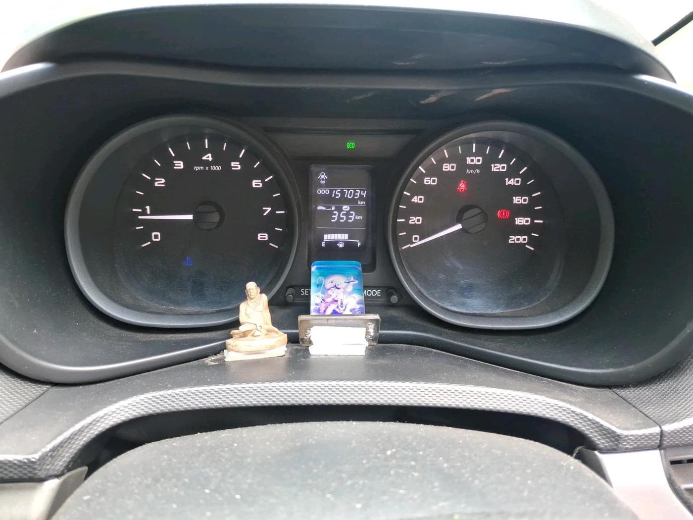 2018 Tata NEXON XM DIESEL, Diesel, Manual, 1,57,034 km, interior