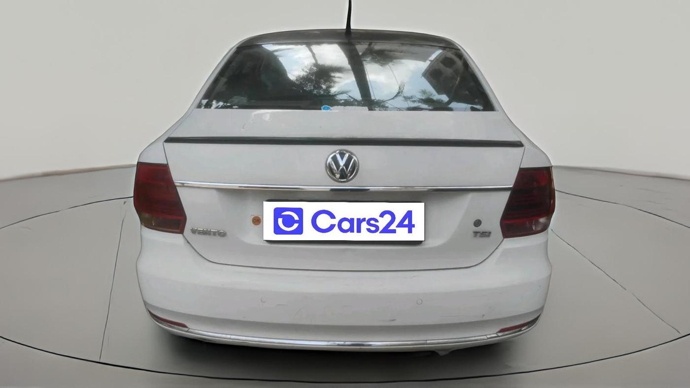 2016 Volkswagen Vento HIGHLINE PETROL AT, Petrol, Automatic, 79,581 km, exterior
