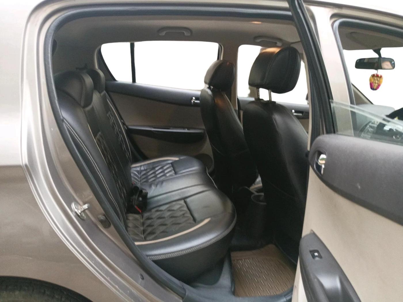 2014 Hyundai Elite i20 MAGNA 1.2, Petrol, Manual, 55,691 km, interior