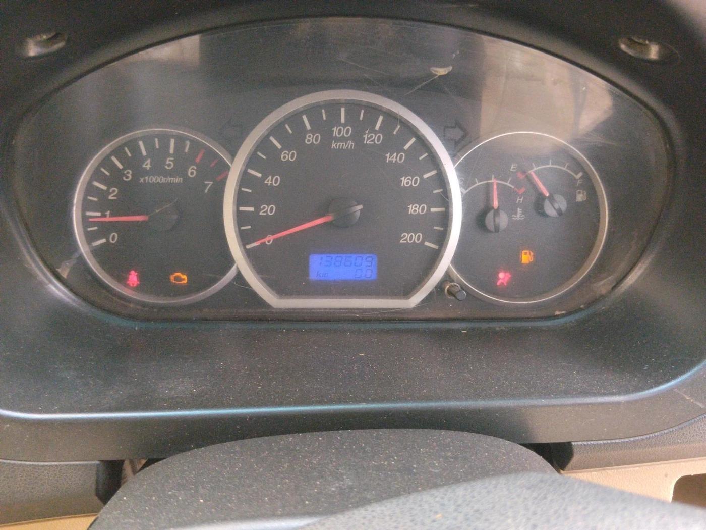 2014 Chevrolet Enjoy 1.4 LTZ 8 STR, CNG, Manual, 1,38,609 km, interior