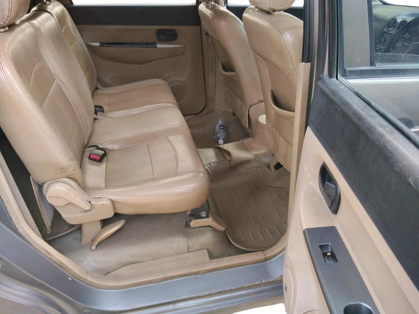 2014 Chevrolet Enjoy 1.4 LTZ 8 STR, CNG, Manual, 1,38,609 km, interior
