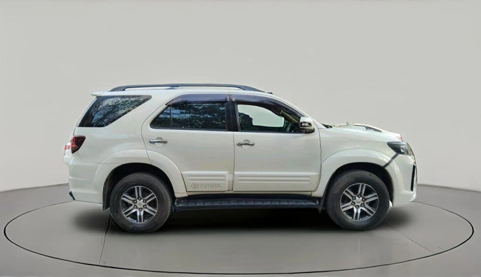 2014 Toyota Fortuner 3.0 4X2 AT, Diesel, Automatic, 85,137 km, exterior