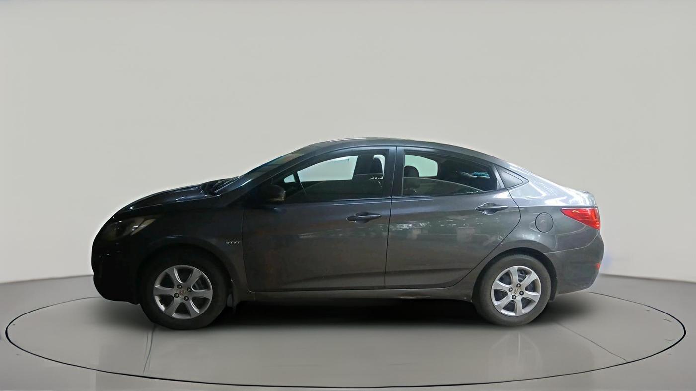 2013 Hyundai Verna FLUIDIC 1.6 VTVT, Petrol, Manual, 80,413 km, exterior