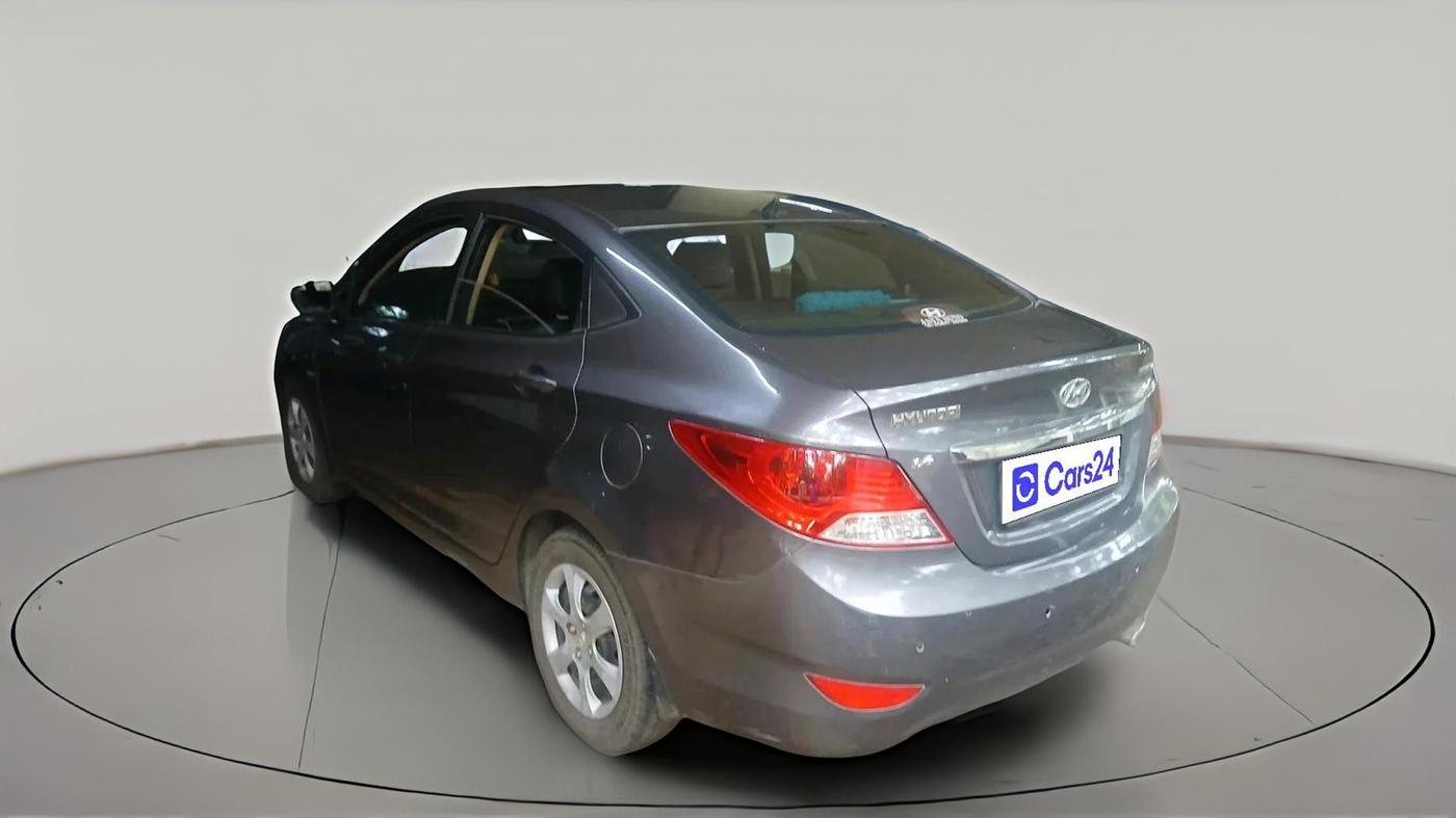 2013 Hyundai Verna FLUIDIC 1.6 VTVT, Petrol, Manual, 80,413 km, exterior