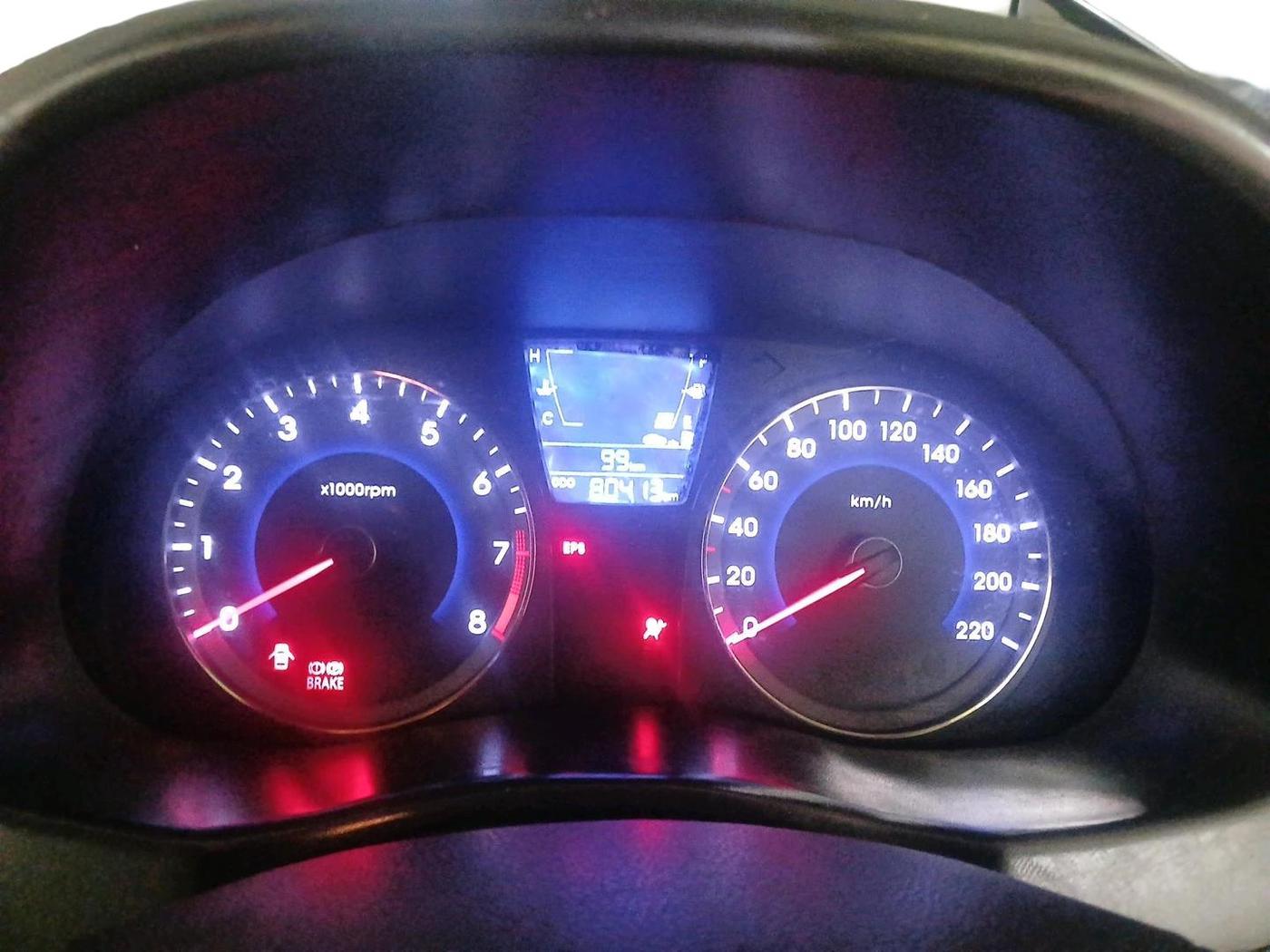 2013 Hyundai Verna FLUIDIC 1.6 VTVT, Petrol, Manual, 80,413 km, interior