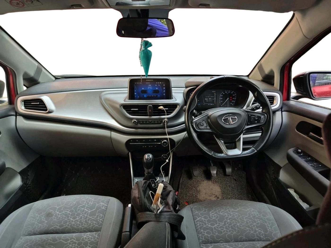 2020 Tata ALTROZ XZ PETROL, Petrol, Manual, 46,307 km, interior