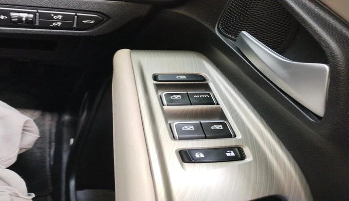 2024 MG HECTOR SAVVY PRO 1.5 TURBO CVT PETROL, Petrol, Automatic, 30,213 km, interior