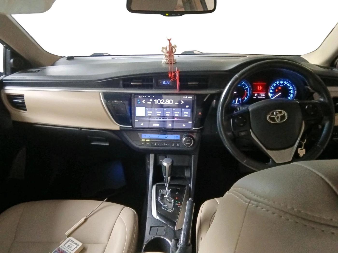 2015 Toyota Corolla Altis G CVT PETROL, Petrol, Automatic, 74,370 km, interior