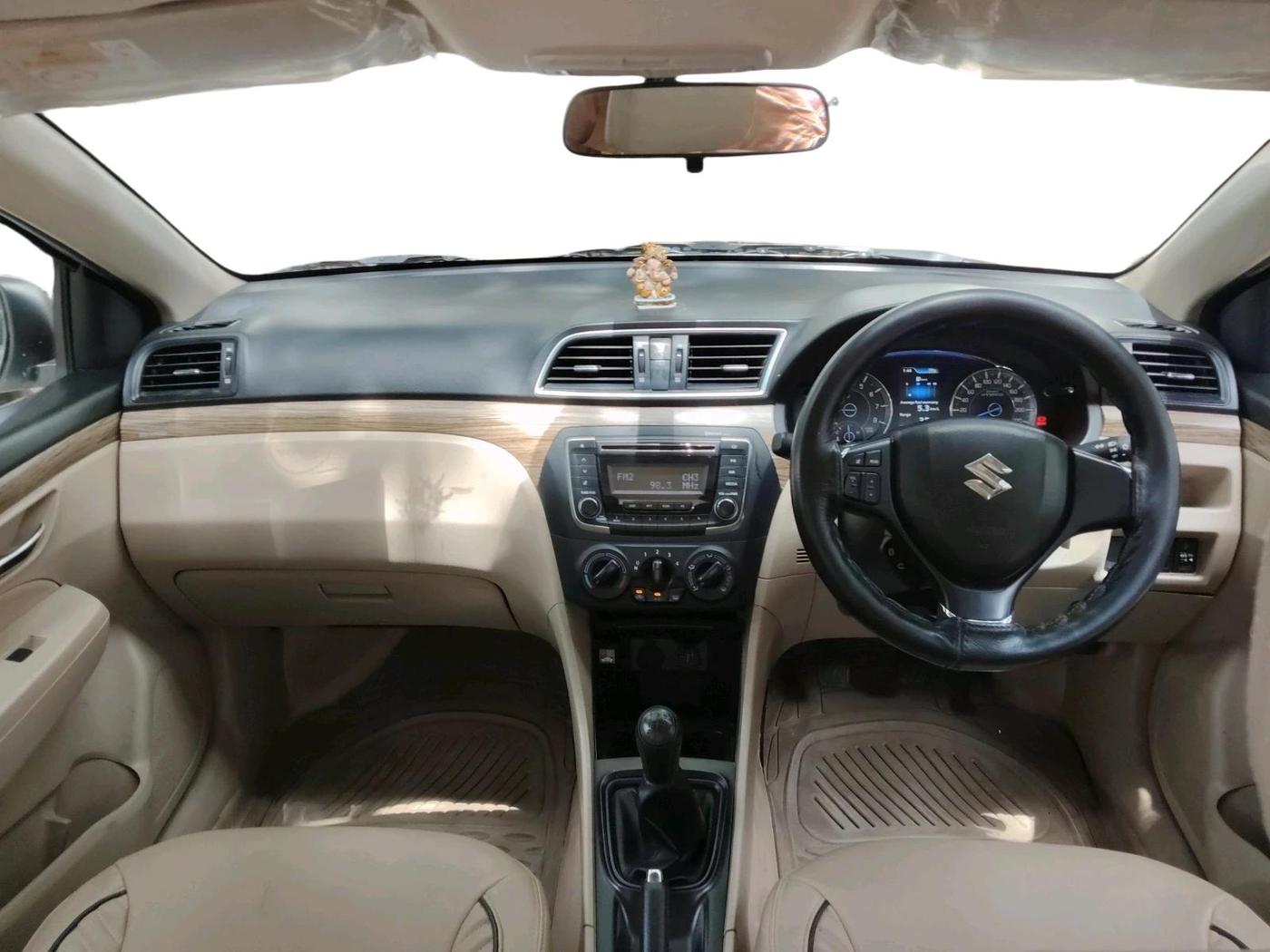 2022 Maruti Ciaz SIGMA 1.5 SHVS MT  PETROL, Petrol, Manual, 43,035 km, interior