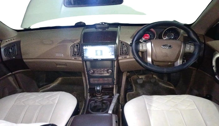 2013 Mahindra XUV500 W8, Diesel, Manual, 1,24,435 km, interior