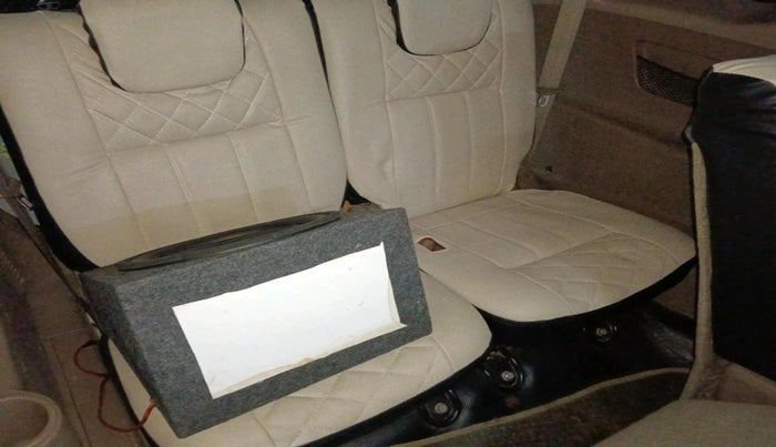 2013 Mahindra XUV500 W8, Diesel, Manual, 1,24,435 km, interior