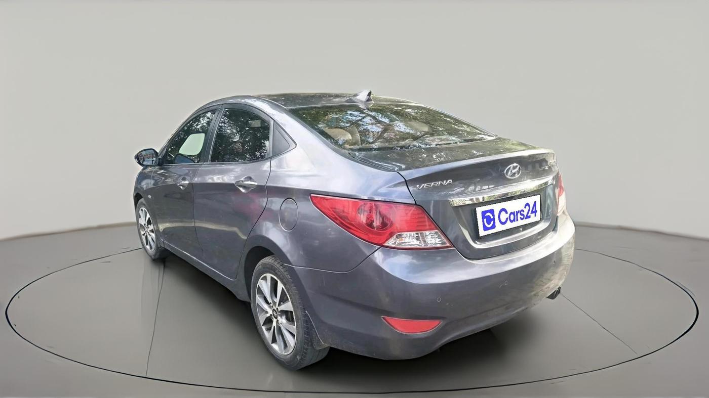 2013 Hyundai Verna FLUIDIC 1.6 CRDI SX OPT AT, Diesel, Automatic, 1,82,000 km, exterior