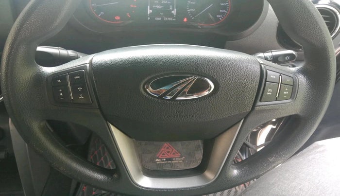 2022 Mahindra Thar LX D 4WD AT CONVERTIBLE, Diesel, Automatic, 37,795 km, interior