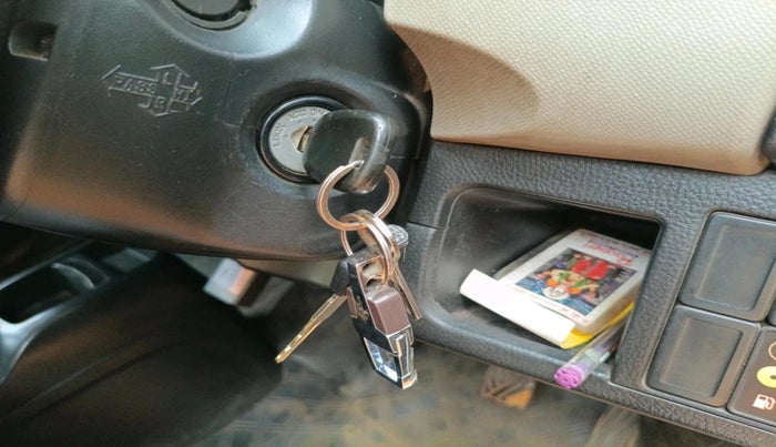 2016 Maruti Wagon R 1.0 LXI CNG, CNG, Manual, 1,52,950 km, interior