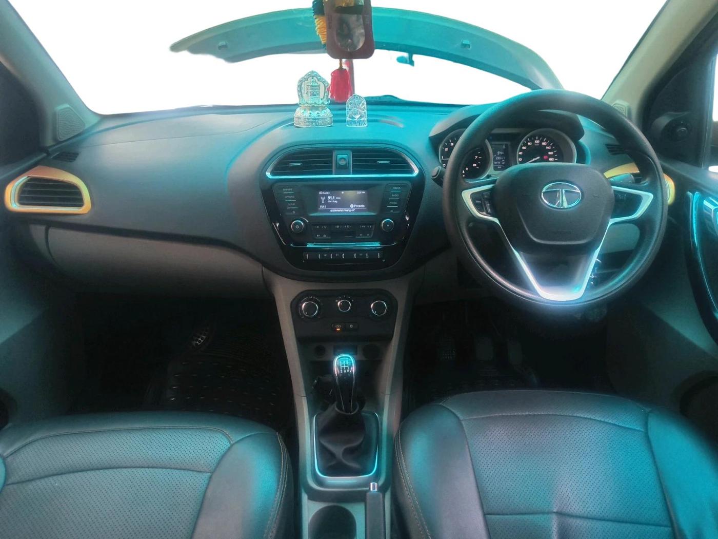 2016 Tata Tiago XZ PETROL, Petrol, Manual, 39,547 km, interior