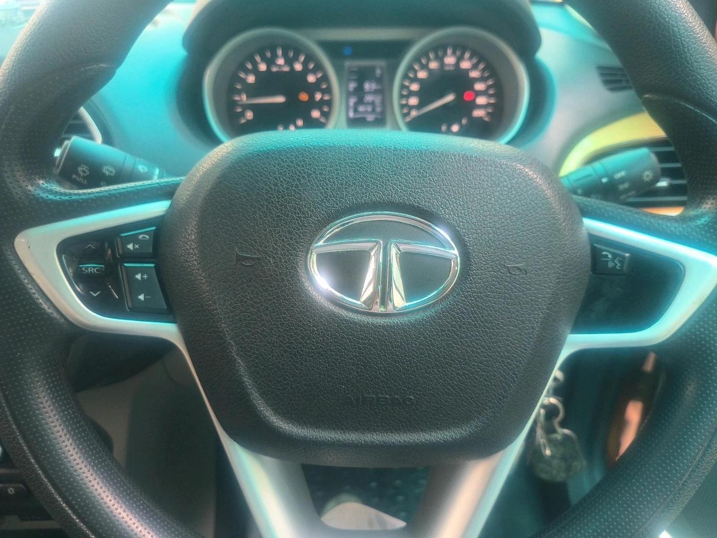 2016 Tata Tiago XZ PETROL, Petrol, Manual, 39,547 km, interior