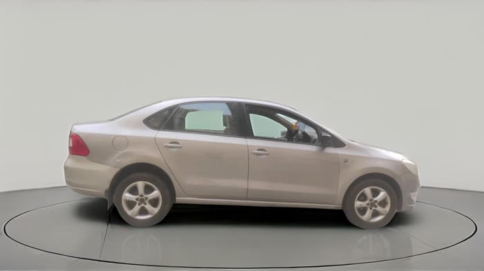 2014 Skoda Rapid 1.6 MPI AMBITION PLUS AT, Petrol, Automatic, 90,046 km, exterior