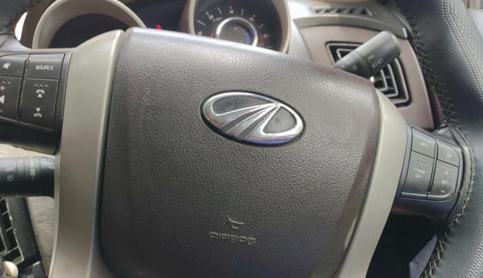 2013 Mahindra XUV500 W8, Diesel, Manual, 1,14,352 km, interior
