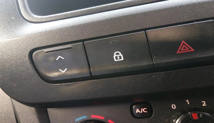 2020 Renault Kwid RXL, Petrol, Manual, 54,790 km, interior