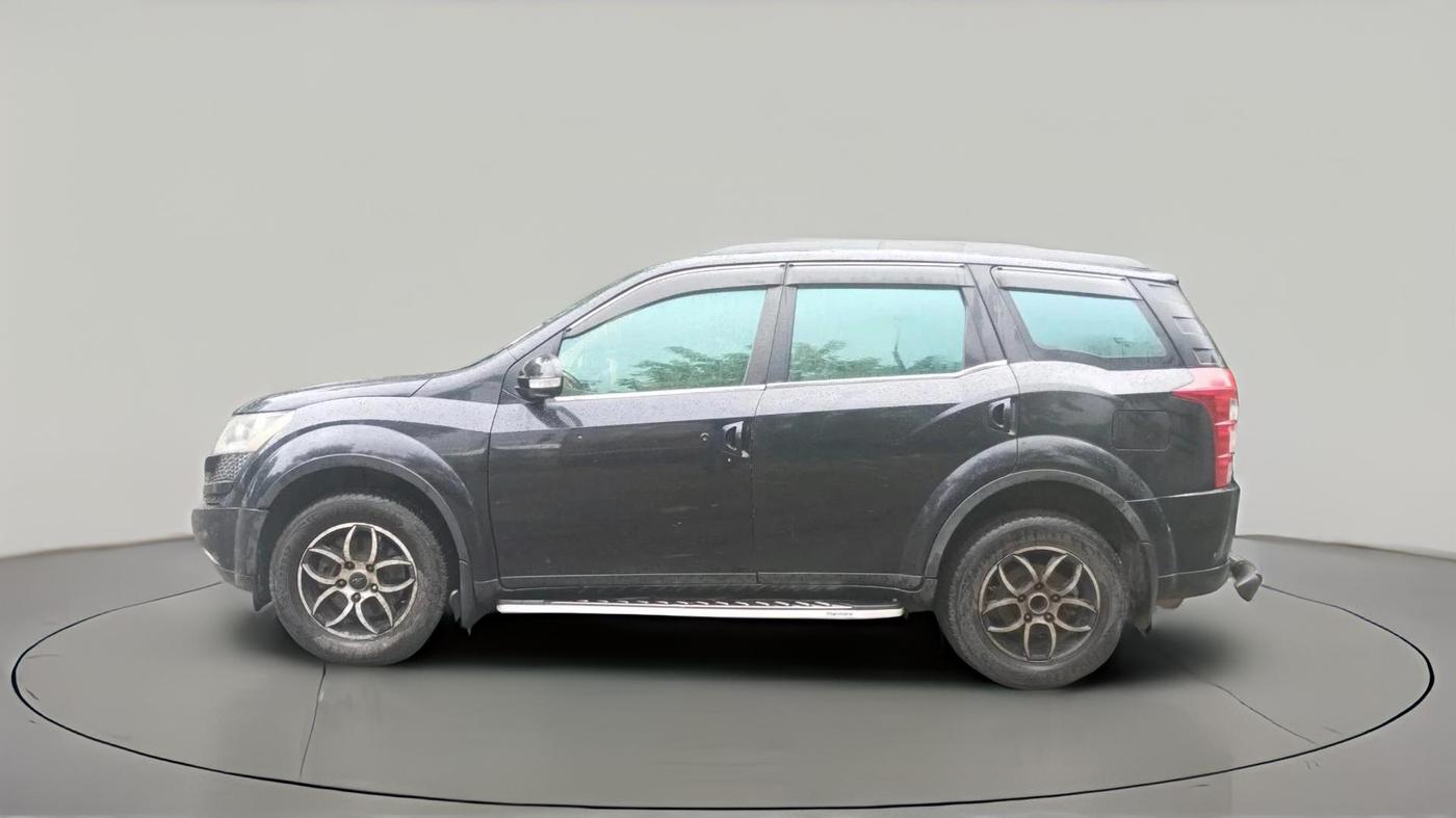 2013 Mahindra XUV500 W6, Diesel, Manual, 1,10,316 km, exterior