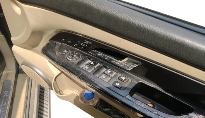 2012 Ssangyong Rexton RX7, Diesel, Automatic, 89,692 km, interior