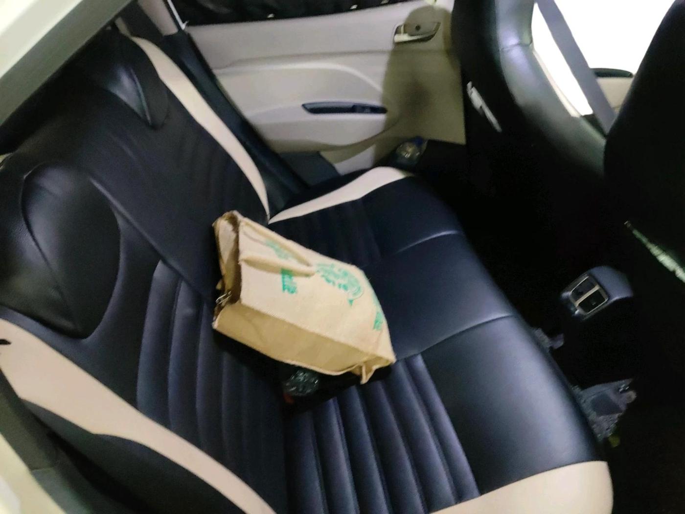2019 Hyundai NEW SANTRO SPORTZ CNG, CNG, Manual, 1,20,701 km, interior